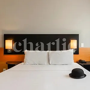 Paraíso Suítes By Charlie 4*, São Paulo Brasil